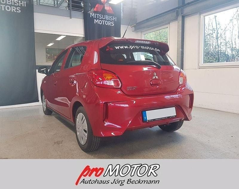 Gebraucht Mitsubishi Space Star Plus 71 PS (52 kW) 2025 Rot Limousine