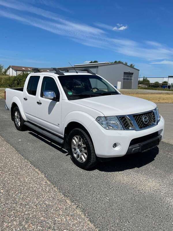 Weiß Gebraucht 2015 Nissan Navara Abholung | 17.900 € (Fairer Preis) - Bild 1/4