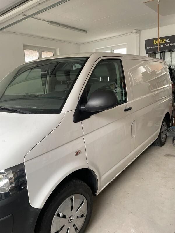 Weiß Gebraucht 2015 VW T5 Van | 16.500 € - Bild 1/4
