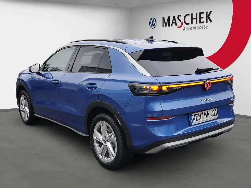 Gebraucht VW T-Roc Life 150 PS (110 kW) 2025 Blau SUV