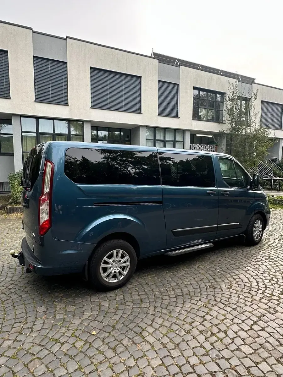 Gebraucht Ford Transit 131 PS (96 kW) 2019 Blau Van