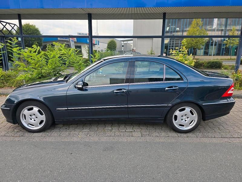 Gebraucht Mercedes C240 170 PS (125 kW) 2005 Andere farben Limousine