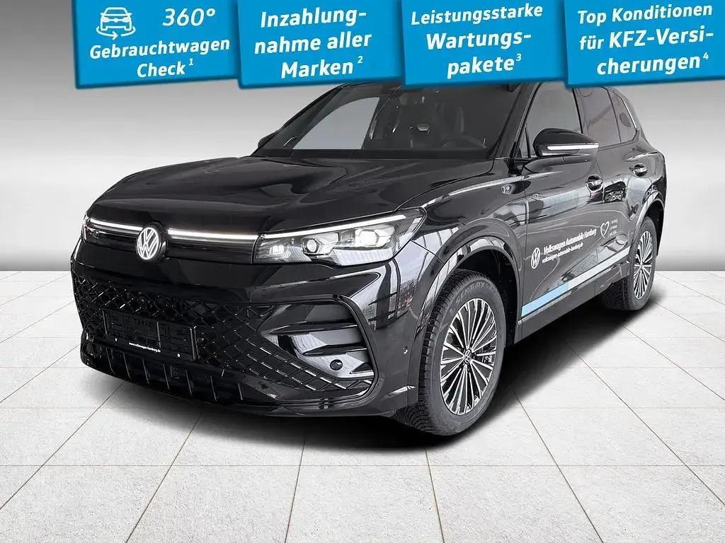 Gebraucht VW Tiguan R-line 193 PS (141 kW) 2026 0e grenadillschwarz metallic SUV