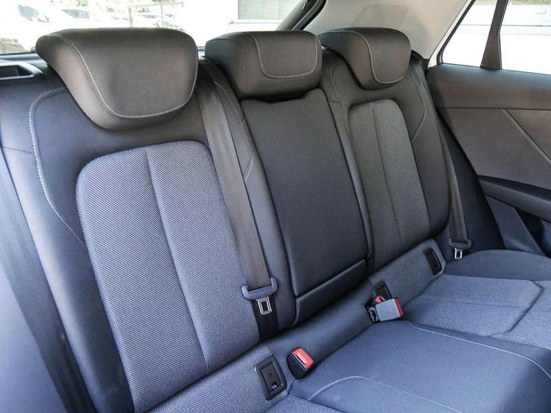 Gebraucht Audi Q2 Advanced Plus 150 PS (110 kW) 2025 Arkonaweiß SUV