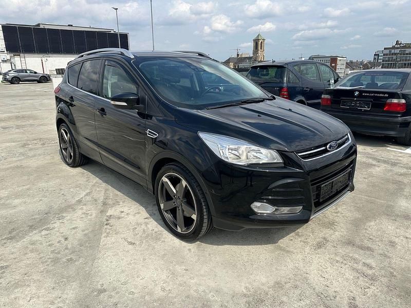 Gebraucht Ford Kuga Titanium 150 PS (110 kW) 2014 Schwarz SUV