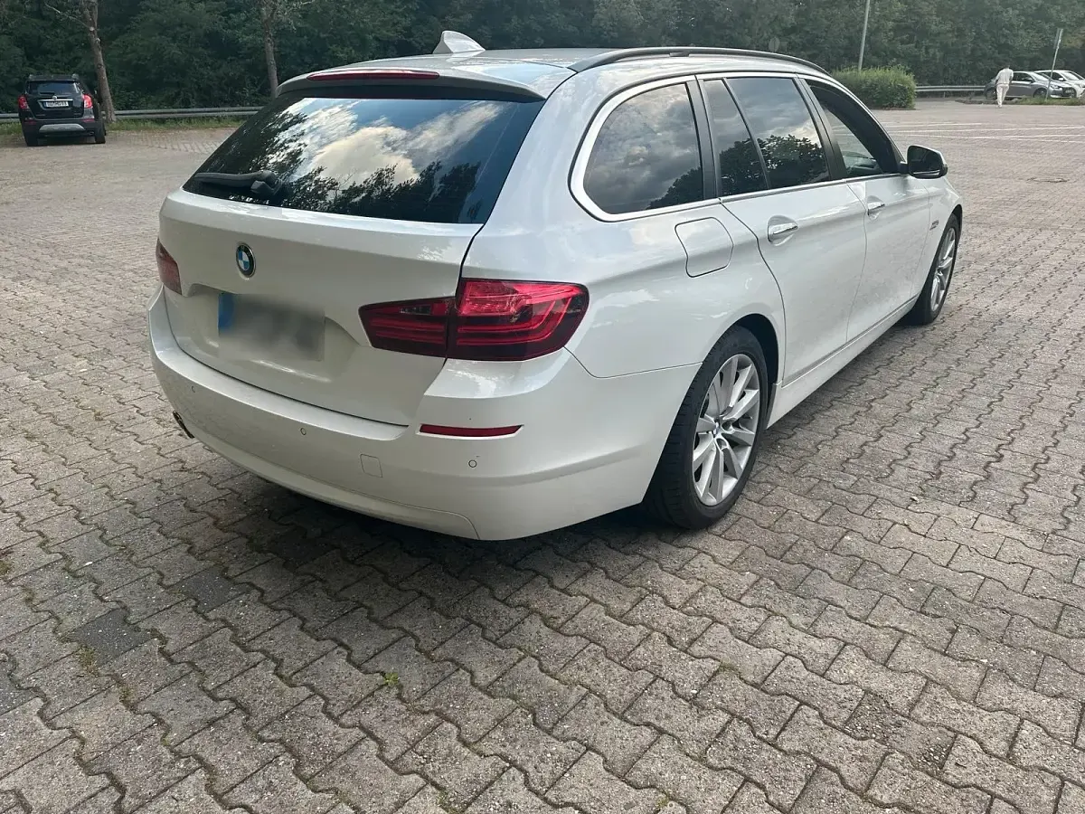 Gebraucht BMW 530 258 PS (189 kW) 2017 Weiß Kombi