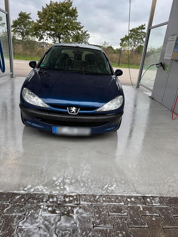 Blau Gebraucht 2005 Peugeot 206 Kleinwagen | 1.300 € - Bild 1/4