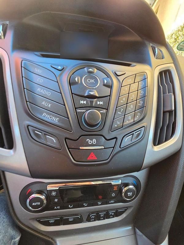 Gebraucht Ford Focus SYNC Edition 125 PS (91 kW) 2014 Grau Kombi