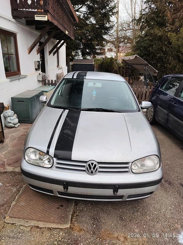 Grau Gebraucht 2000 VW Golf IV Kleinwagen | 1.000 € (Guter Preis) - Bild 1/4