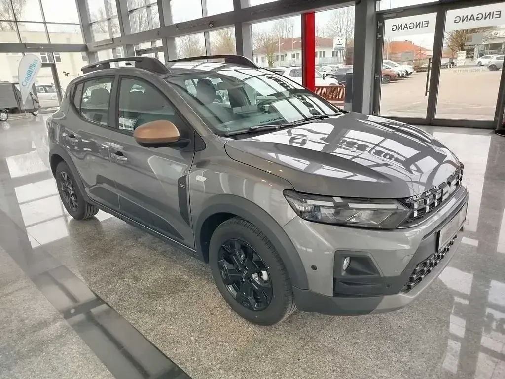 Neu Dacia Sandero Extreme 122 PS (89 kW) 2026 Grau Limousine