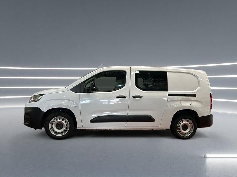 Second-hand Citroën Berlingo 131 CP (96 kW) 2024 Alb Monovolum
