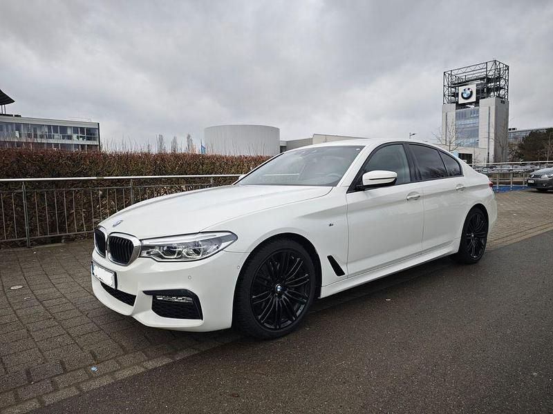 Gebraucht BMW 520 M Sport 190 PS (139 kW) 2018 Weiß Limousine