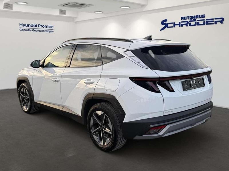 Gebraucht Hyundai Tucson Trend 136 PS (100 kW) 2024 Weiss SUV