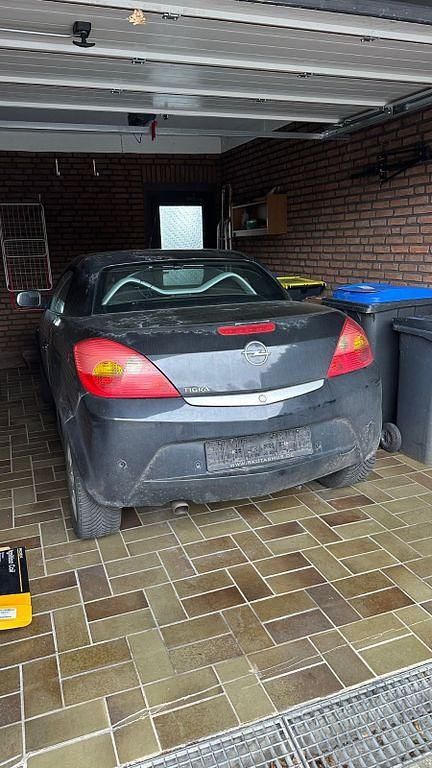 Gebraucht Opel Tigra 90 PS (66 kW) 2006 Schwarz Cabrio