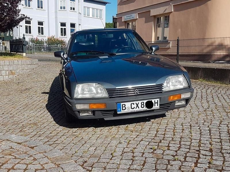 Grau Gebraucht 1987 Citroën CX Limousine | 19.900 € - Bild 1/4