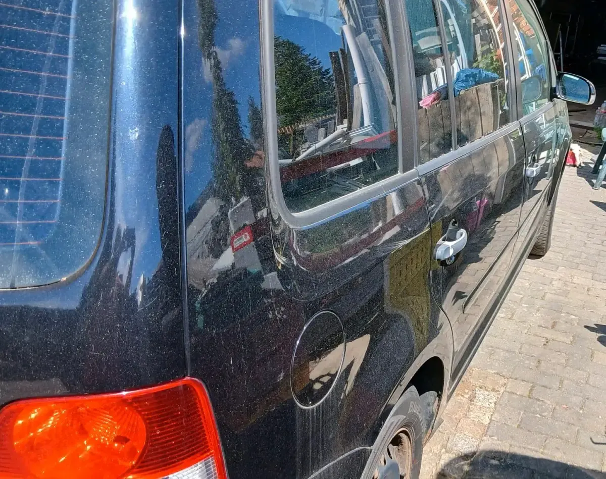 Gebraucht VW Touran 105 PS (77 kW) 2006 Schwarz Van / Kleinbus