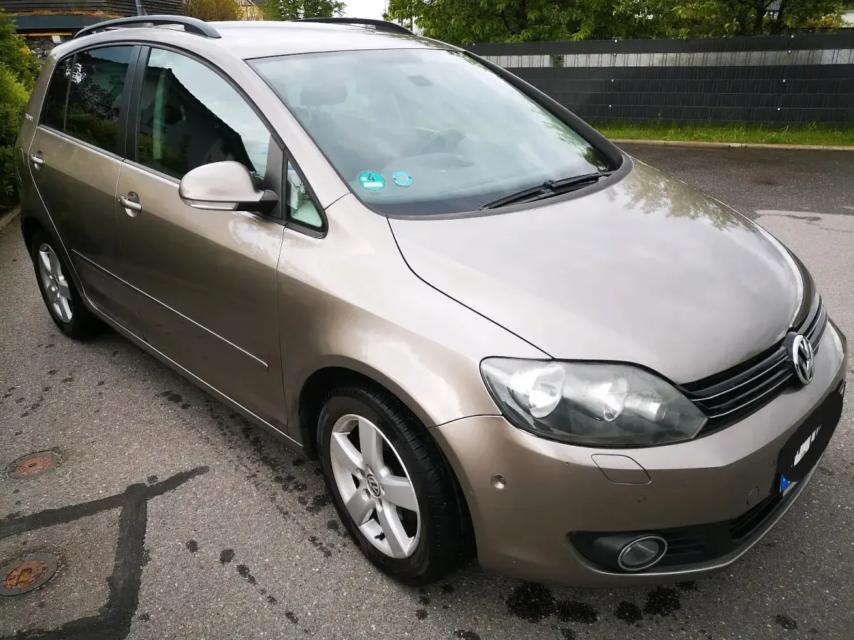 Gebraucht VW Golf VI Team 122 PS (89 kW) 2010 Braun Kleinwagen