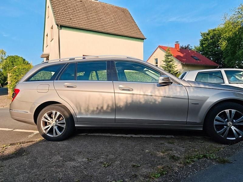 Gebraucht Mercedes C180 156 PS (114 kW) 2009 Beige Kombi