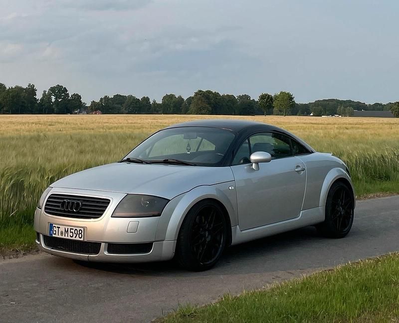 Silber Gebraucht 1999 Audi TT Coupé | 3.000 € - Bild 1/4