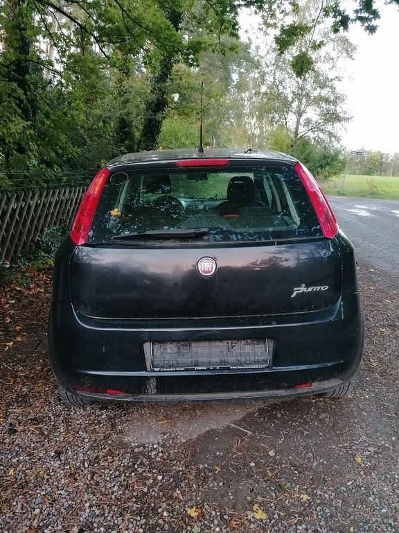 Schwarz Gebraucht 2009 Fiat Grande Punto Active Kleinwagen | 2.600 € (Etwas zu teuer) - Bild 1/4