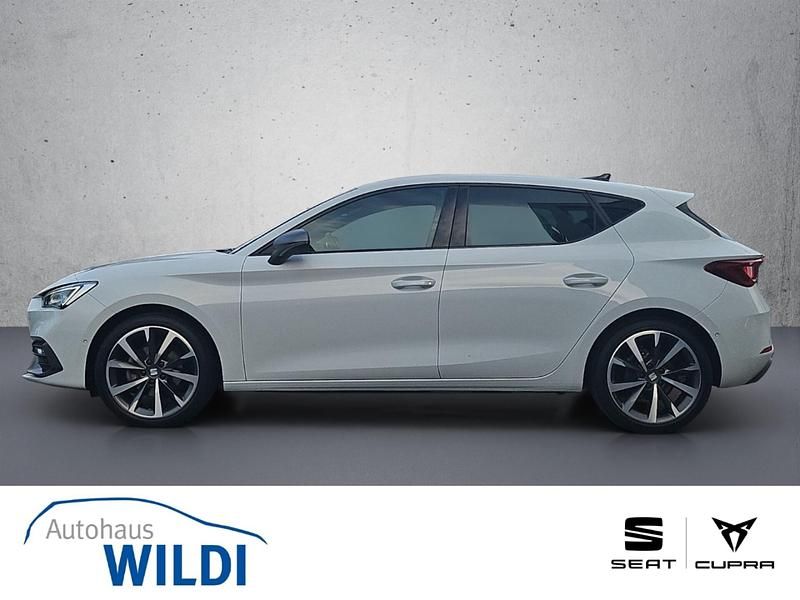 Gebraucht Seat Leon FR 150 PS (110 kW) 2022 Weiß Limousine