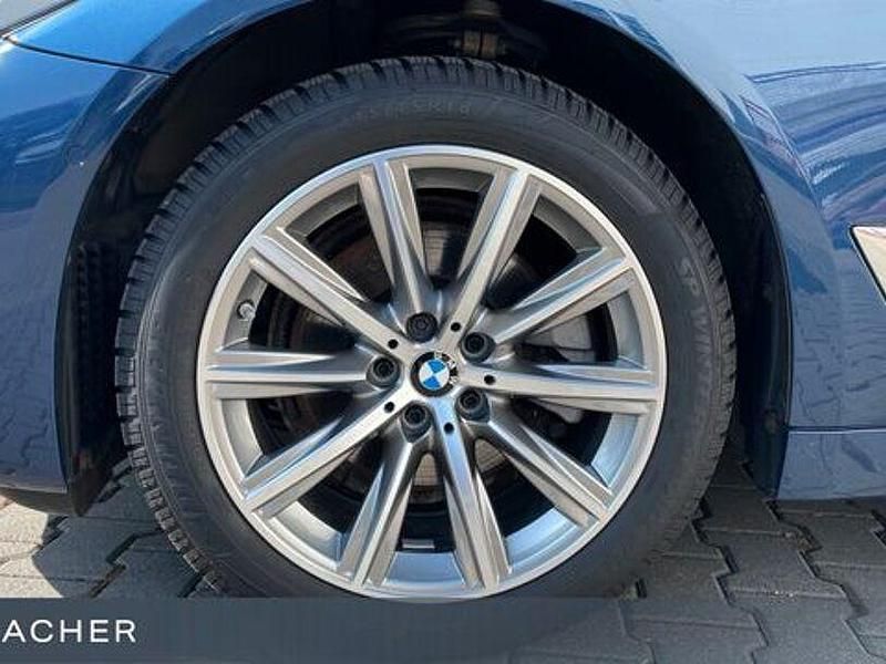 Gebraucht BMW 520 Efficient Dynamics 190 PS (139 kW) 2022 Phytonicblau Kombi