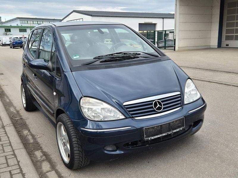 Gebraucht Mercedes A190 Elegance 125 PS (91 kW) 2001 Blau Kleinwagen