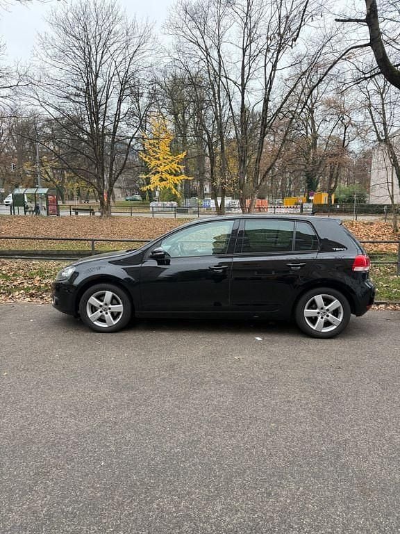 Gebraucht VW Golf VI Team 122 PS (89 kW) 2011 Schwarz Kleinwagen