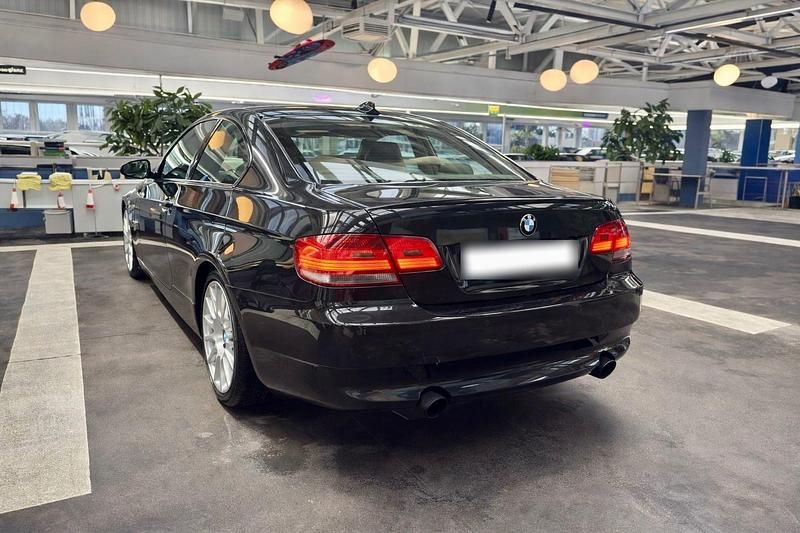 Käytetty BMW 335 Shadowline 306 HP (225 kW) 2007 Musta Coupe - kaksiovinen