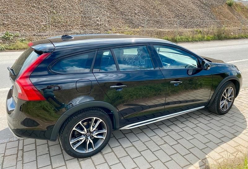 Gebraucht Volvo V60 CC 150 PS (110 kW) 2017 Kombi