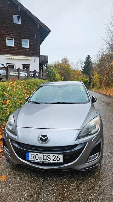Silber Gebraucht 2011 Mazda 3 Sports-Line Limousine | 3.850 € - Bild 1/4