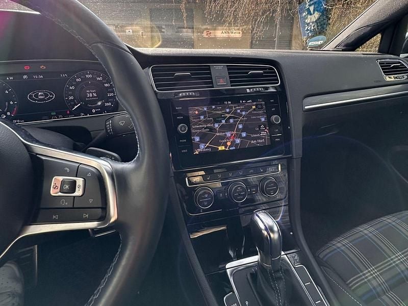 Gebraucht VW Golf VII GTE 204 PS (150 kW) 2017 Blau Limousine