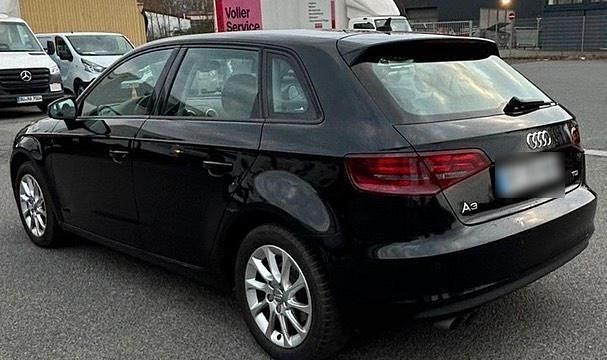 Gebraucht Audi A3 Sportback 150 PS (110 kW) 2015 Schwarz Kleinwagen