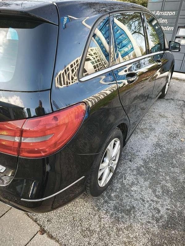 Gebraucht Mercedes B200 Urban 136 PS (100 kW) 2014 Kleinwagen