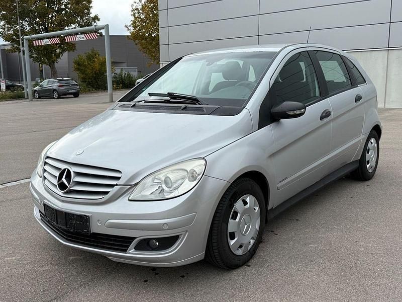 Silber Gebraucht 2006 Mercedes B170 Van / Kleinbus | 1.299 € - Bild 1/4