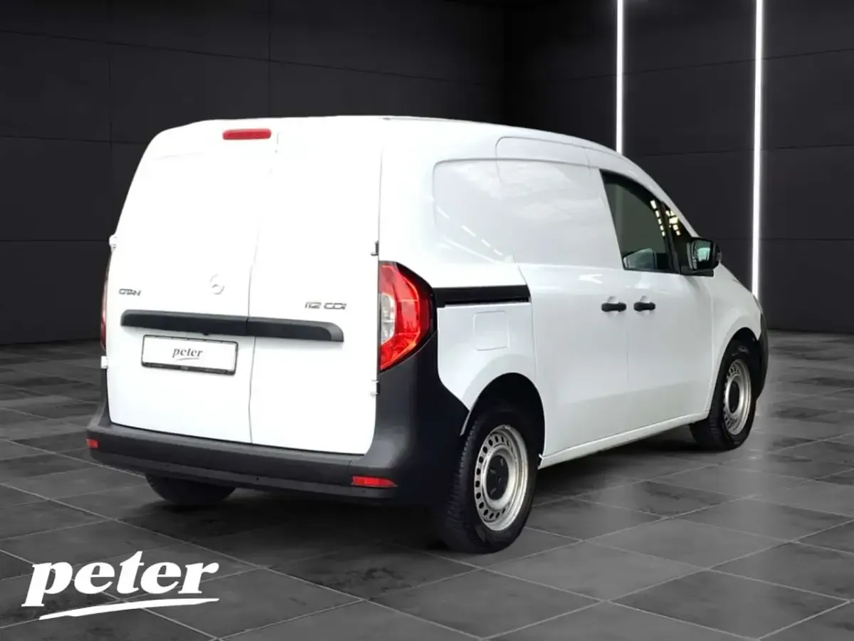 Gebraucht Mercedes Citan 112 116 PS (85 kW) 2023 Weiß arktikweiß Van / Kleinbus