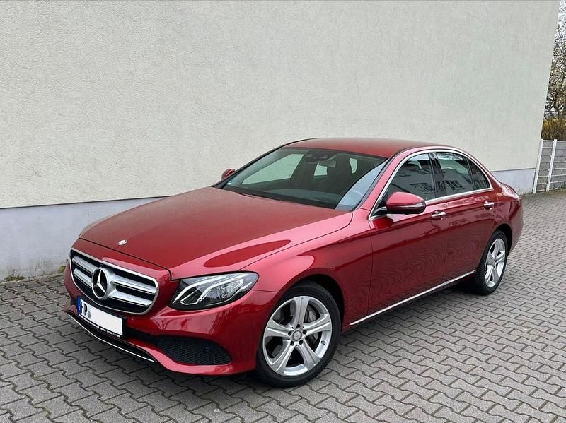 Gebraucht Mercedes E400 333 PS (244 kW) 2016 Rot Limousine