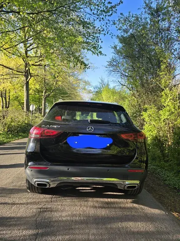 Second-hand Mercedes GLA250 218 CP (160 kW) 2020 Negru SUV