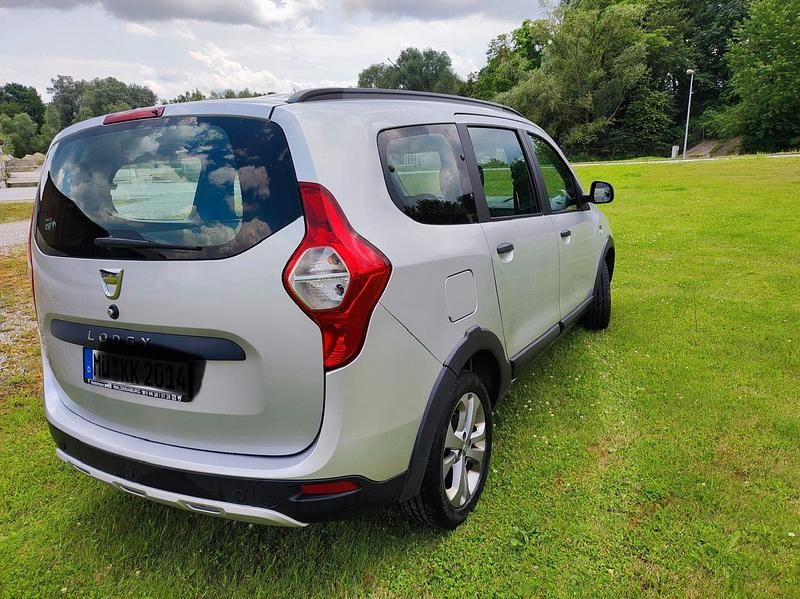 Gebraucht Dacia Lodgy Stepway 116 PS (85 kW) 2016 Grau Van / Kleinbus