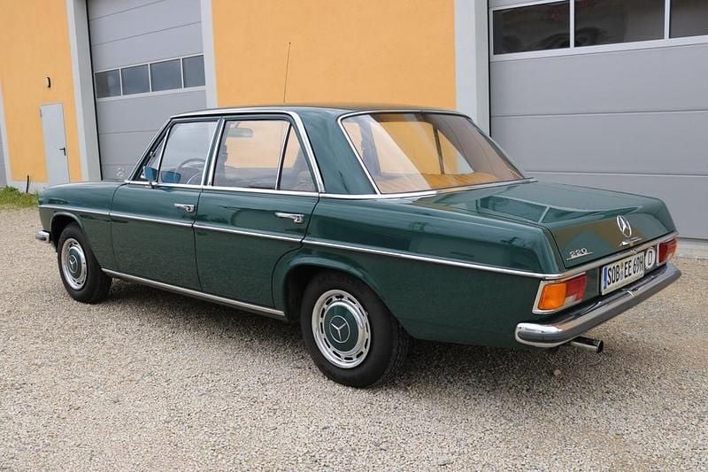 Gebraucht Mercedes W115 1969 Grün Limousine