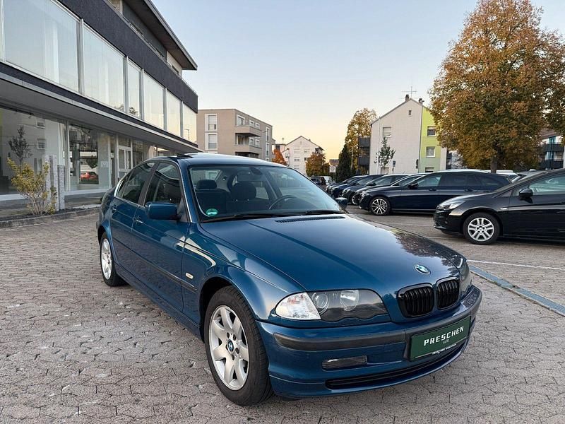 Gebraucht BMW 320 170 PS (125 kW) 2000 Blau Limousine