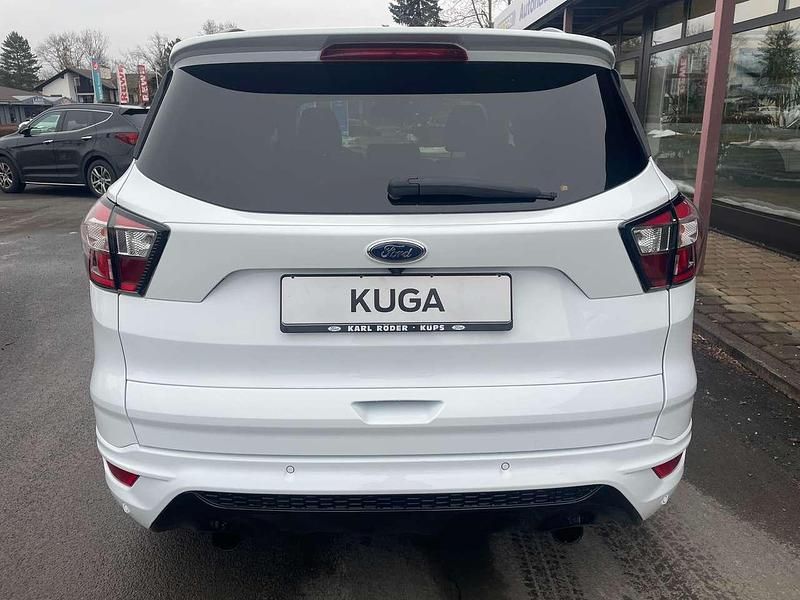 Gebraucht Ford Kuga ST-Line 150 PS (110 kW) 2019 Frostweiß SUV