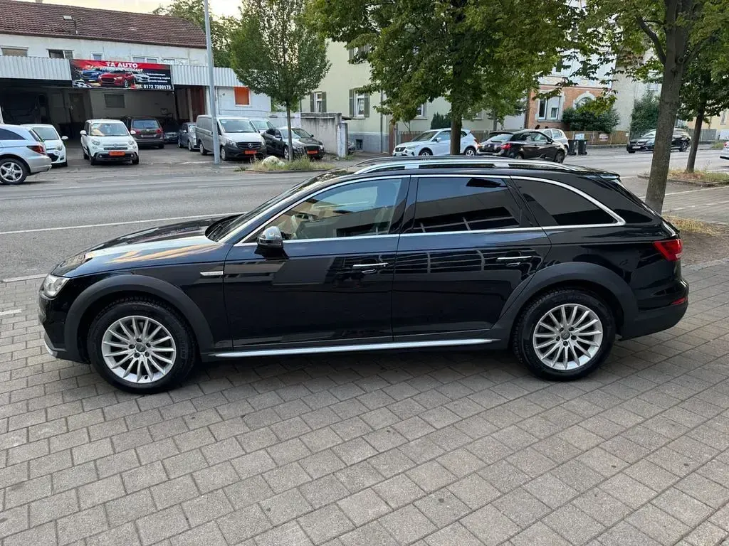 Gebraucht Audi A4 Allroad Sport 163 PS (119 kW) 2018 Schwarz Kombi
