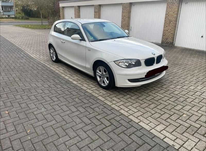 Weiß Gebraucht 2007 BMW 118 Kleinwagen | 2.300 € (Guter Preis) - Bild 1/4