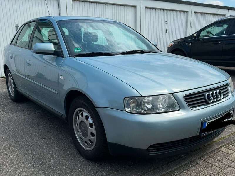 Silber Gebraucht 2001 Audi A3 Limousine | 3.450 € (Teuer) - Bild 1/4
