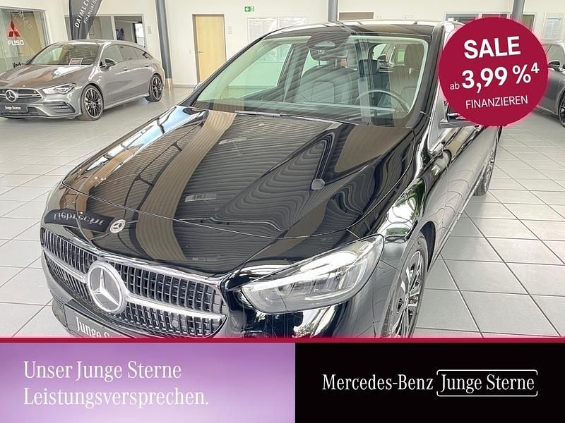Schwarz Gebraucht 2024 Mercedes B200 Progressive Van / Kleinbus | 29.285 € (Superpreis) - Bild 1/3