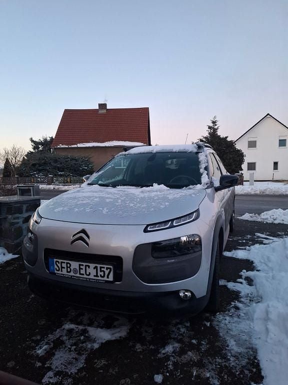 Silber Gebraucht 2015 Citroën C4 Cactus Kleinwagen | 5.900 € (Guter Preis) - Bild 1/4