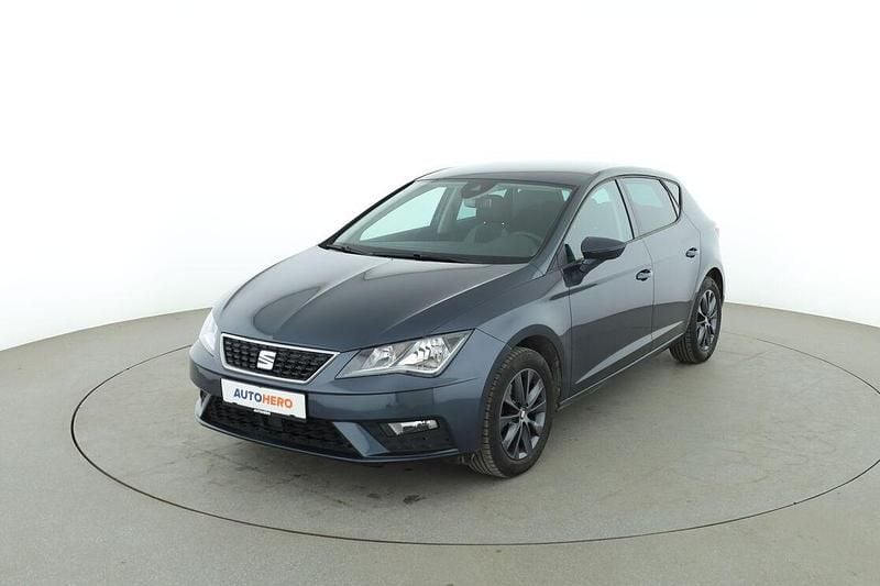 Usado Seat Leon Style 2019 Cinzento Sedan