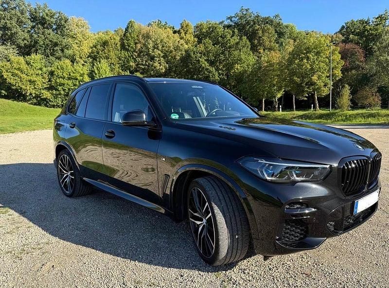 Schwarz Gebraucht 2022 BMW X5 Performance SUV | 59.800 € (Guter Preis) - Bild 1/4