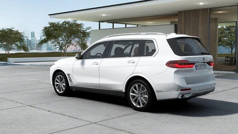 Neu BMW X7 352 PS (258 kW) 2026 Alpinweiß uni SUV